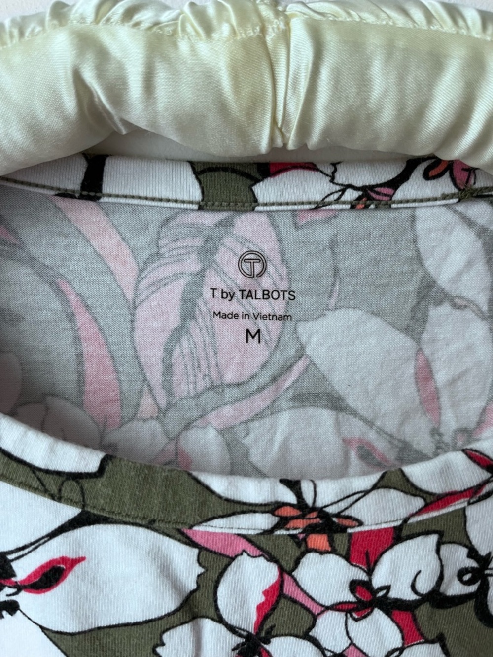 Talbots Floral T-Shirt Size Medium - Picture 2 of 10